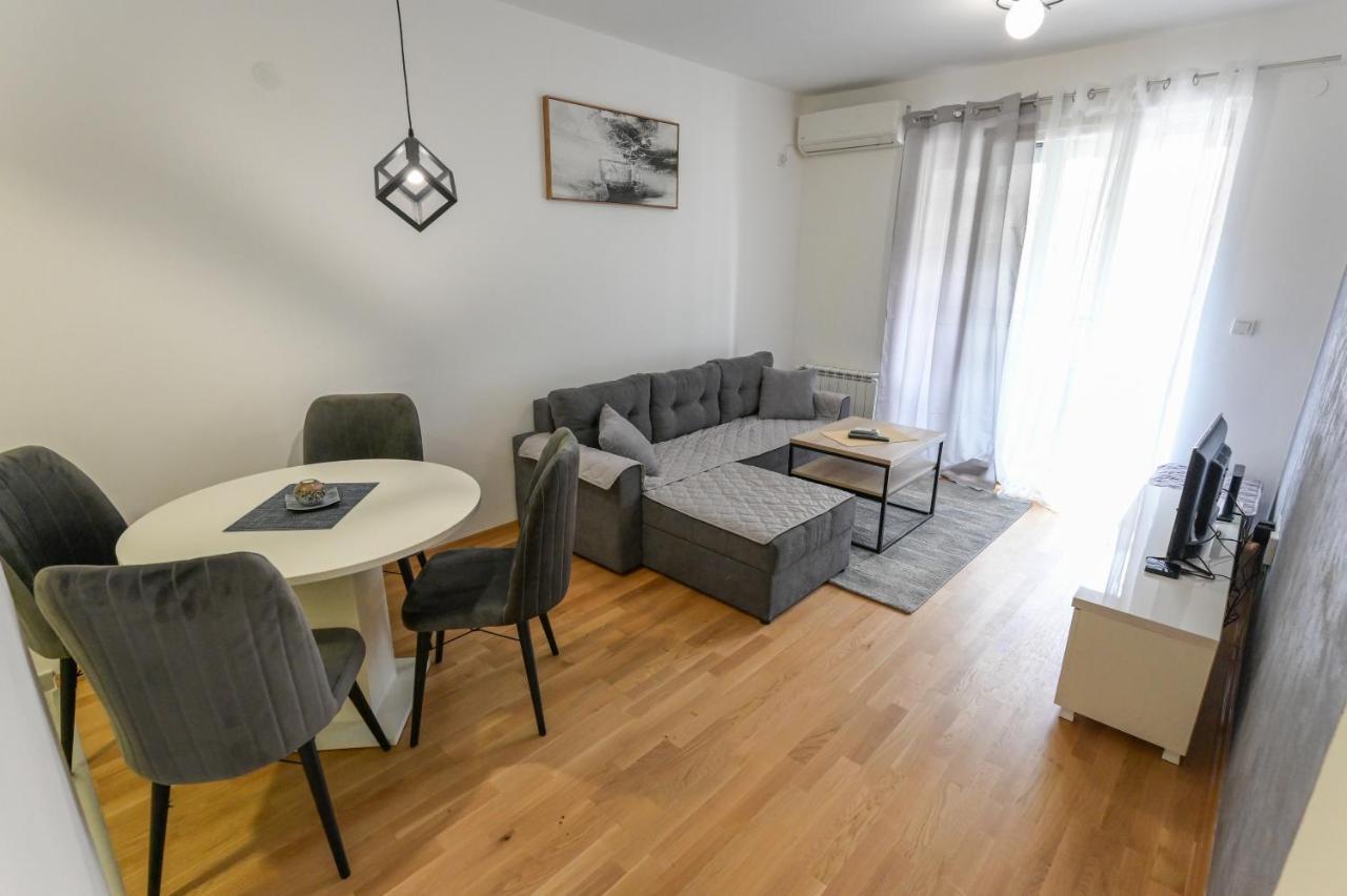 Porta Apartment สโกเปีย ภายนอก รูปภาพ